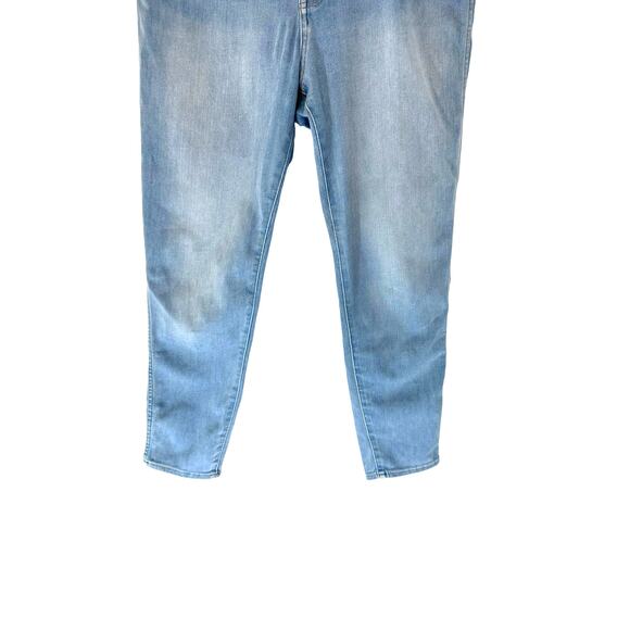 Madewell Button Light Wash Berrington Wash Roadtripper Skinny Leg Jeans 32 - Picture 6 of 12